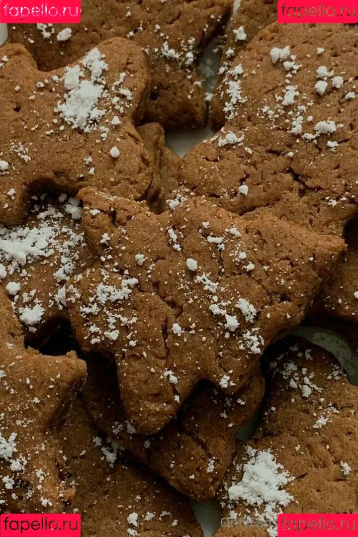 aly_ts / alyjofficial / 💜𝓐𝓵𝔂💜 Onlyfans Photo Gallery 