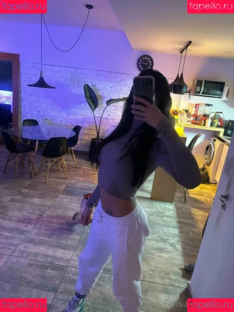 aly_ts / alyjofficial / 💜𝓐𝓵𝔂💜 Onlyfans Photo Gallery 