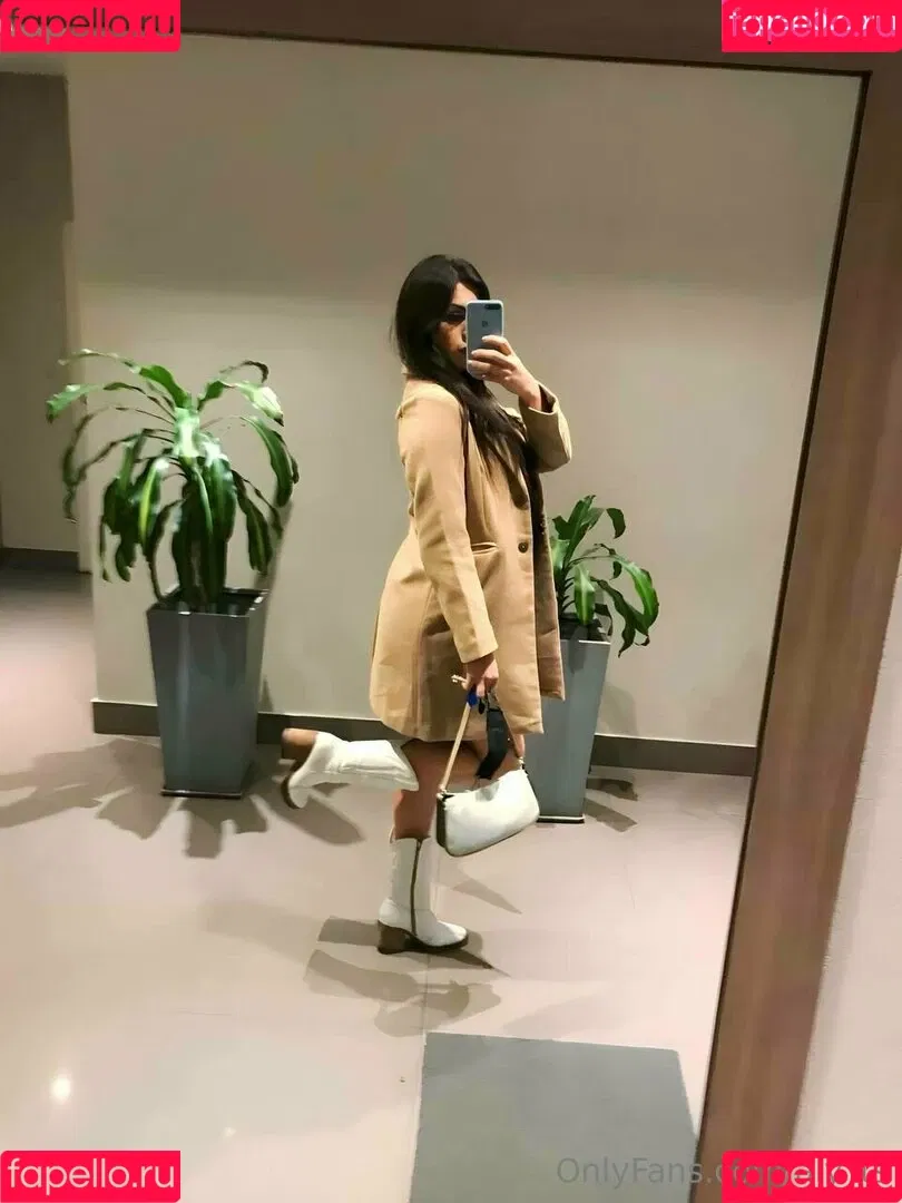 aly_ts / alyjofficial / 💜𝓐𝓵𝔂💜 Onlyfans Photo Gallery 