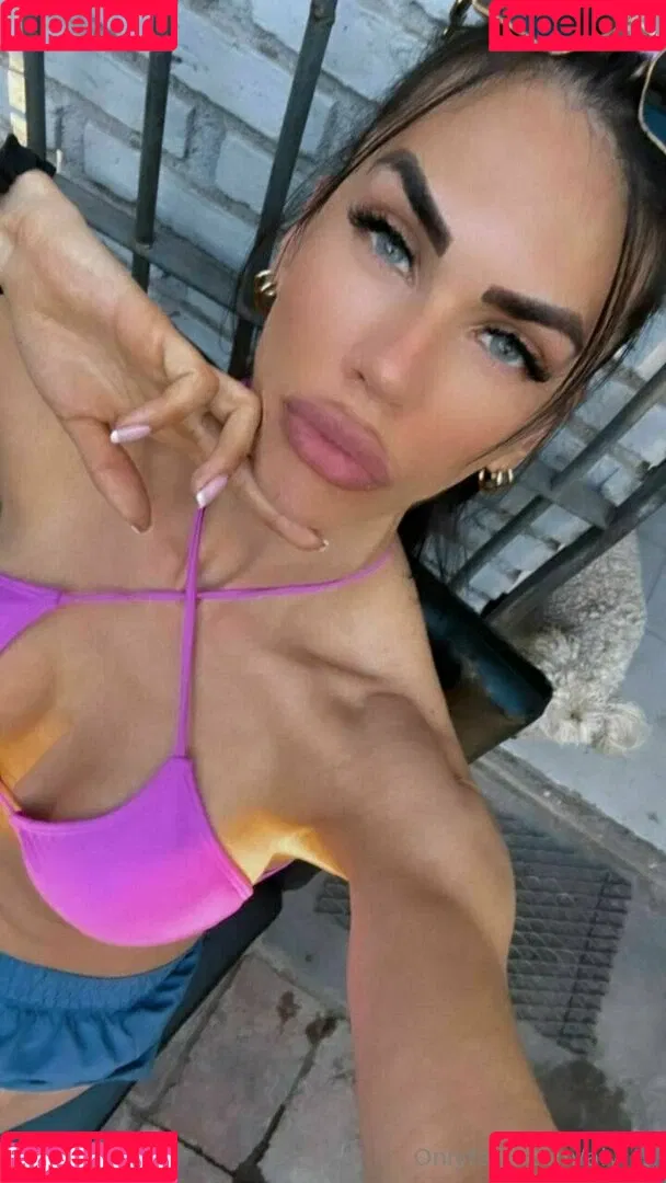 aly_ts / alyjofficial / 💜𝓐𝓵𝔂💜 Onlyfans Photo Gallery 