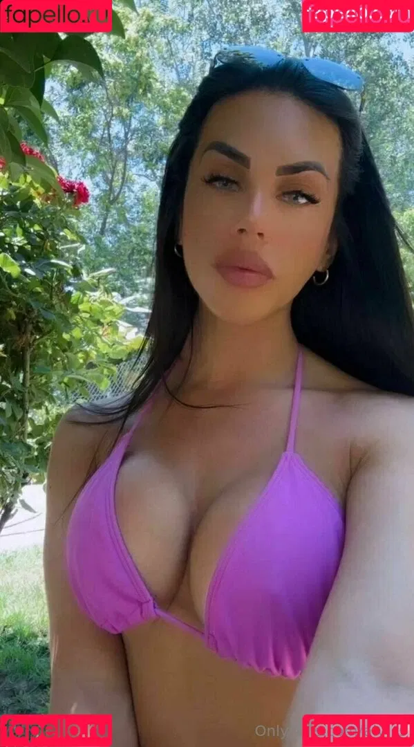 aly_ts / alyjofficial / 💜𝓐𝓵𝔂💜 Onlyfans Photo Gallery 