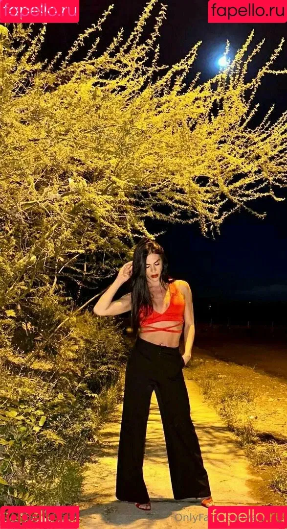 aly_ts / alyjofficial / 💜𝓐𝓵𝔂💜 Onlyfans Photo Gallery 