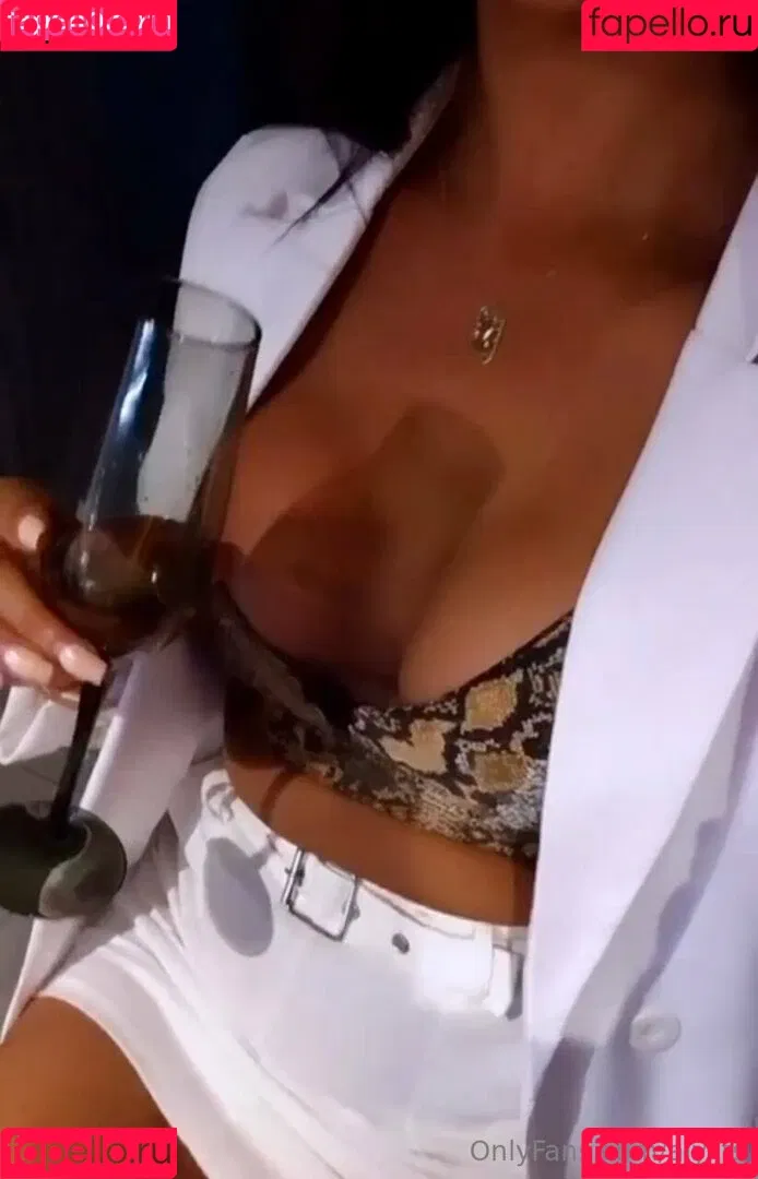 aly_ts / alyjofficial / 💜𝓐𝓵𝔂💜 Onlyfans Photo Gallery 