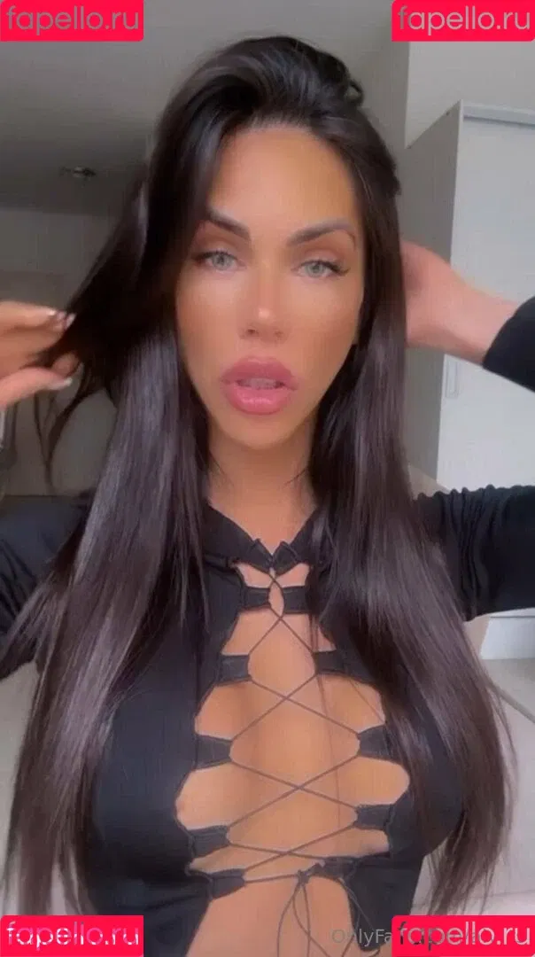 aly_ts / alyjofficial / 💜𝓐𝓵𝔂💜 Onlyfans Photo Gallery 