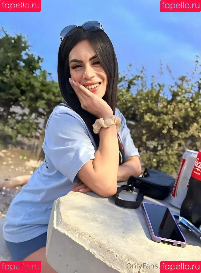 aly_ts / alyjofficial / 💜𝓐𝓵𝔂💜 Onlyfans Photo Gallery 