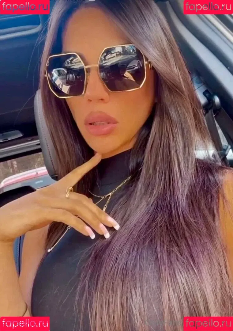 aly_ts / alyjofficial / 💜𝓐𝓵𝔂💜 Onlyfans Photo Gallery 