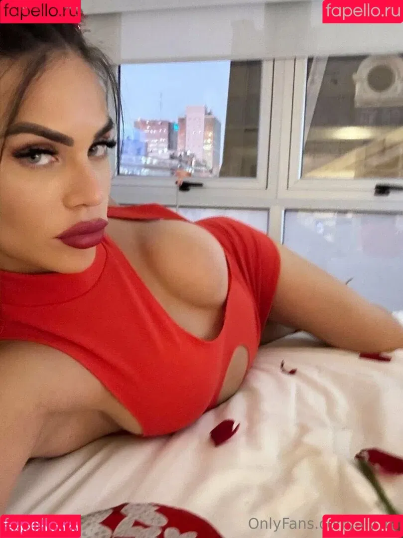 aly_ts / alyjofficial / 💜𝓐𝓵𝔂💜 Onlyfans Photo Gallery 