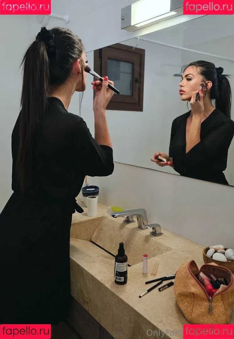 aly_ts / alyjofficial / 💜𝓐𝓵𝔂💜 Onlyfans Photo Gallery 