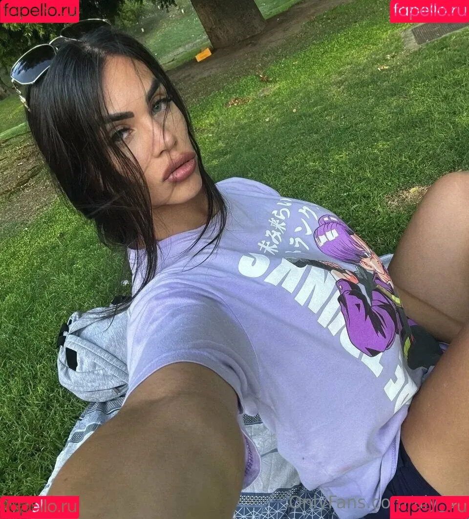 aly_ts / alyjofficial / 💜𝓐𝓵𝔂💜 Onlyfans Photo Gallery 