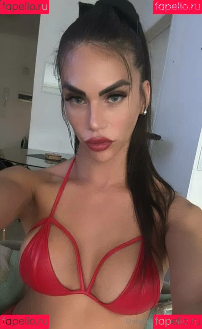 aly_ts / alyjofficial / 💜𝓐𝓵𝔂💜 Onlyfans Photo Gallery 