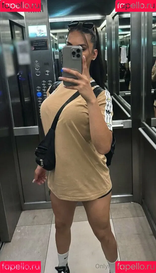 aly_ts / alyjofficial / 💜𝓐𝓵𝔂💜 Onlyfans Photo Gallery 