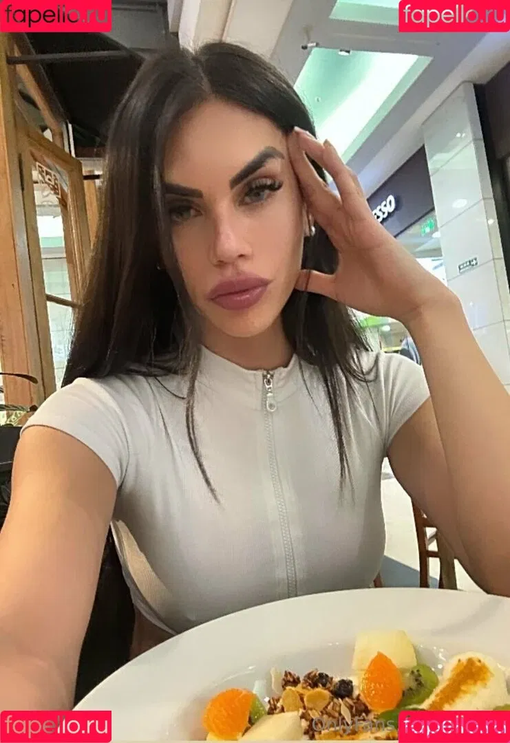 aly_ts / alyjofficial / 💜𝓐𝓵𝔂💜 Onlyfans Photo Gallery 