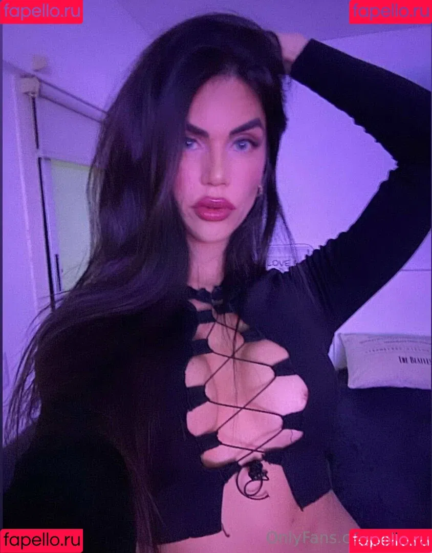 aly_ts / alyjofficial / 💜𝓐𝓵𝔂💜 Onlyfans Photo Gallery 