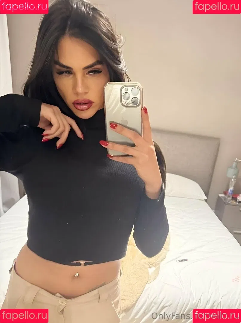 aly_ts / alyjofficial / 💜𝓐𝓵𝔂💜 Onlyfans Photo Gallery 