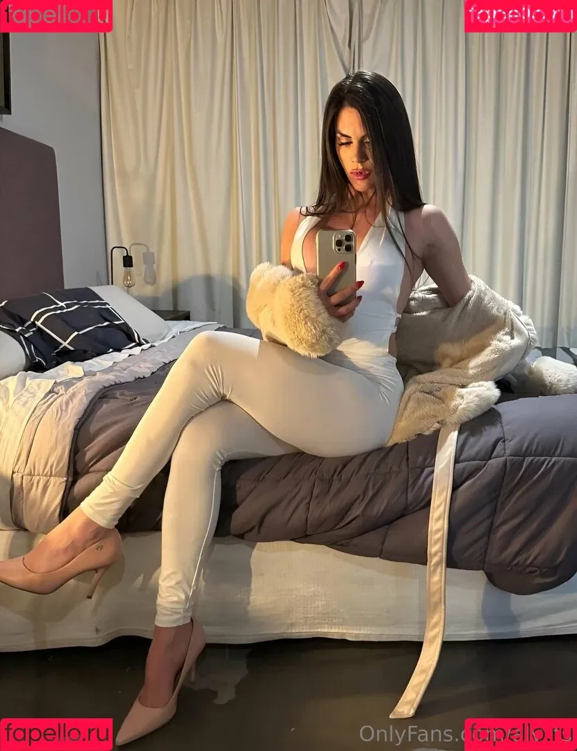 aly_ts / alyjofficial / 💜𝓐𝓵𝔂💜 Onlyfans Photo Gallery 