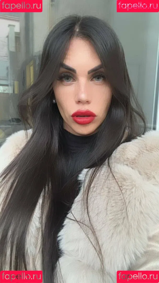 aly_ts / alyjofficial / 💜𝓐𝓵𝔂💜 Onlyfans Photo Gallery 