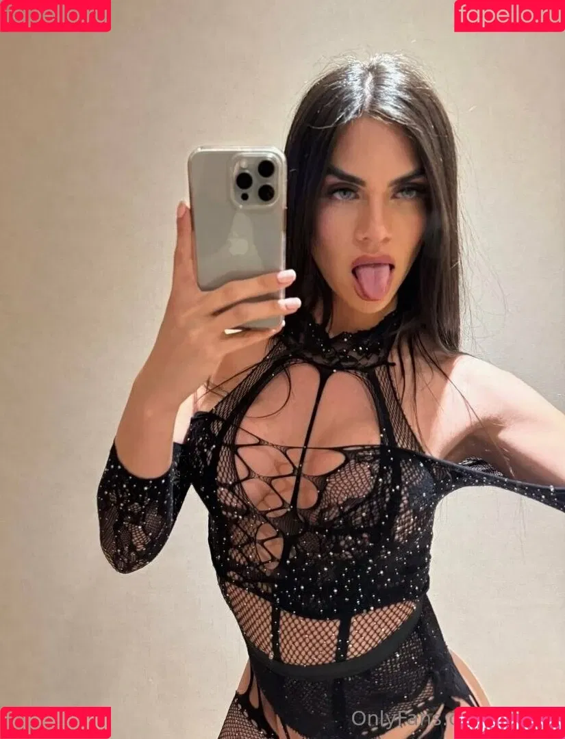 aly_ts / alyjofficial / 💜𝓐𝓵𝔂💜 Onlyfans Photo Gallery 