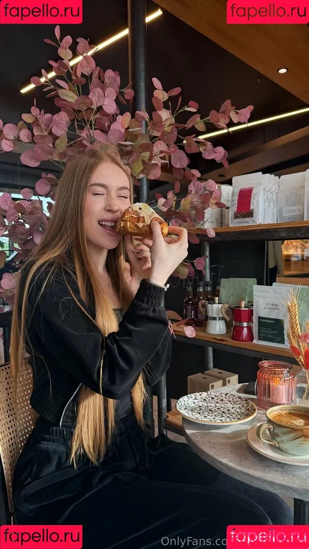 mirraglowvip Onlyfans Photo Gallery 