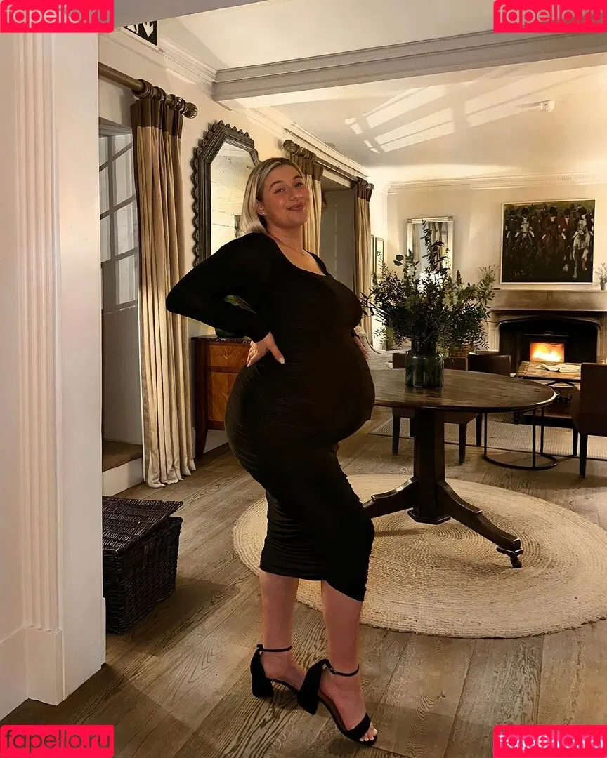 Carys Whittaker / busybeecarys / carys.whittaker / karlawhittake14 Onlyfans Photo Gallery 