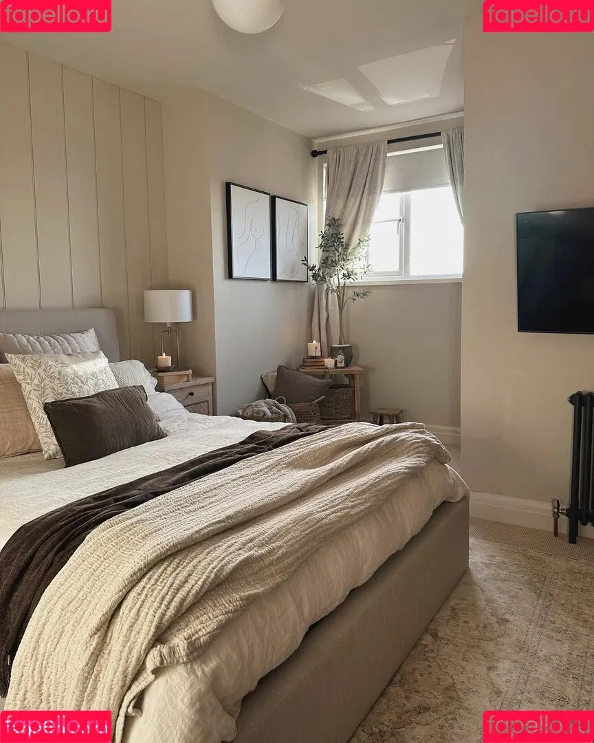 Carys Whittaker / busybeecarys / carys.whittaker / karlawhittake14 Onlyfans Photo Gallery 