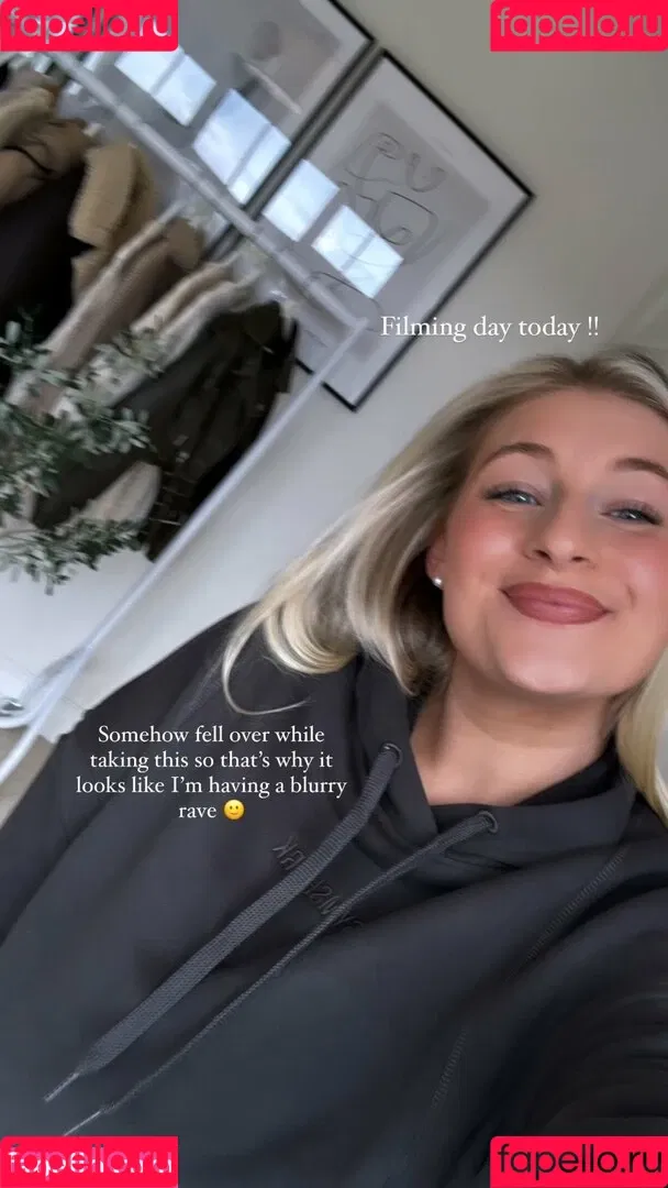 Carys Whittaker / busybeecarys / carys.whittaker / karlawhittake14 Onlyfans Photo Gallery 