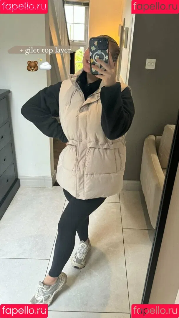 Carys Whittaker / busybeecarys / carys.whittaker / karlawhittake14 Onlyfans Photo Gallery 