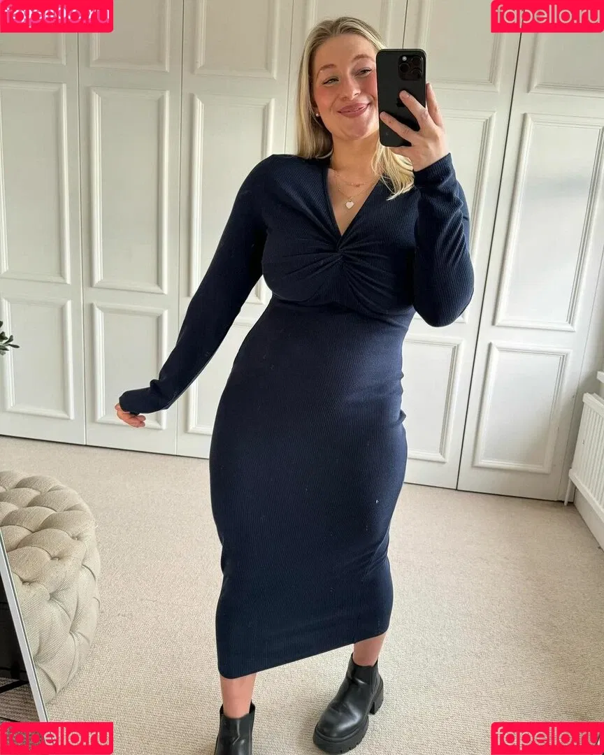 Carys Whittaker / busybeecarys / carys.whittaker / karlawhittake14 Onlyfans Photo Gallery 