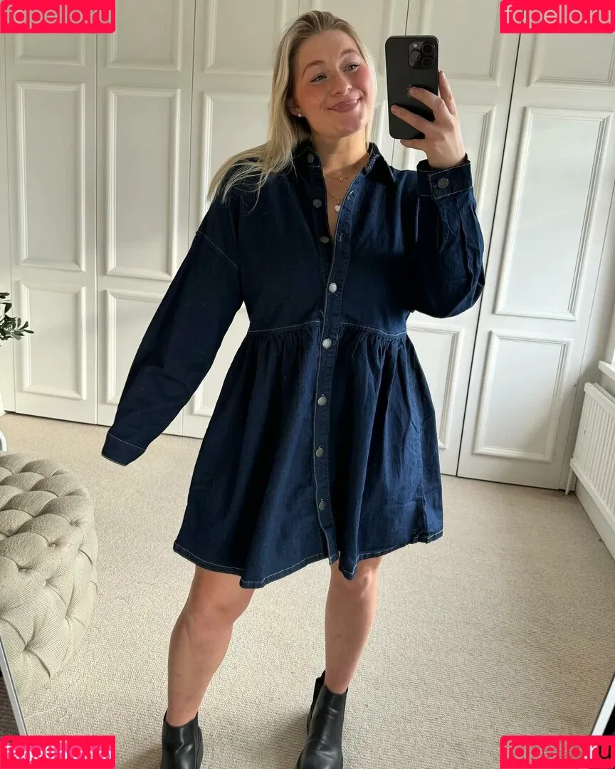 Carys Whittaker / busybeecarys / carys.whittaker / karlawhittake14 Onlyfans Photo Gallery 