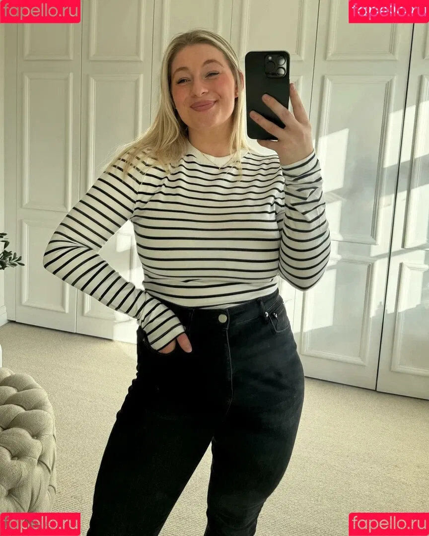 Carys Whittaker / busybeecarys / carys.whittaker / karlawhittake14 Onlyfans Photo Gallery 