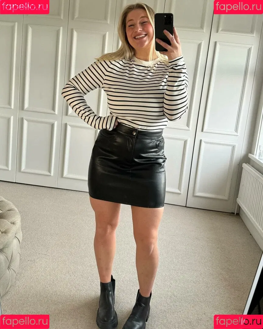 Carys Whittaker / busybeecarys / carys.whittaker / karlawhittake14 Onlyfans Photo Gallery 