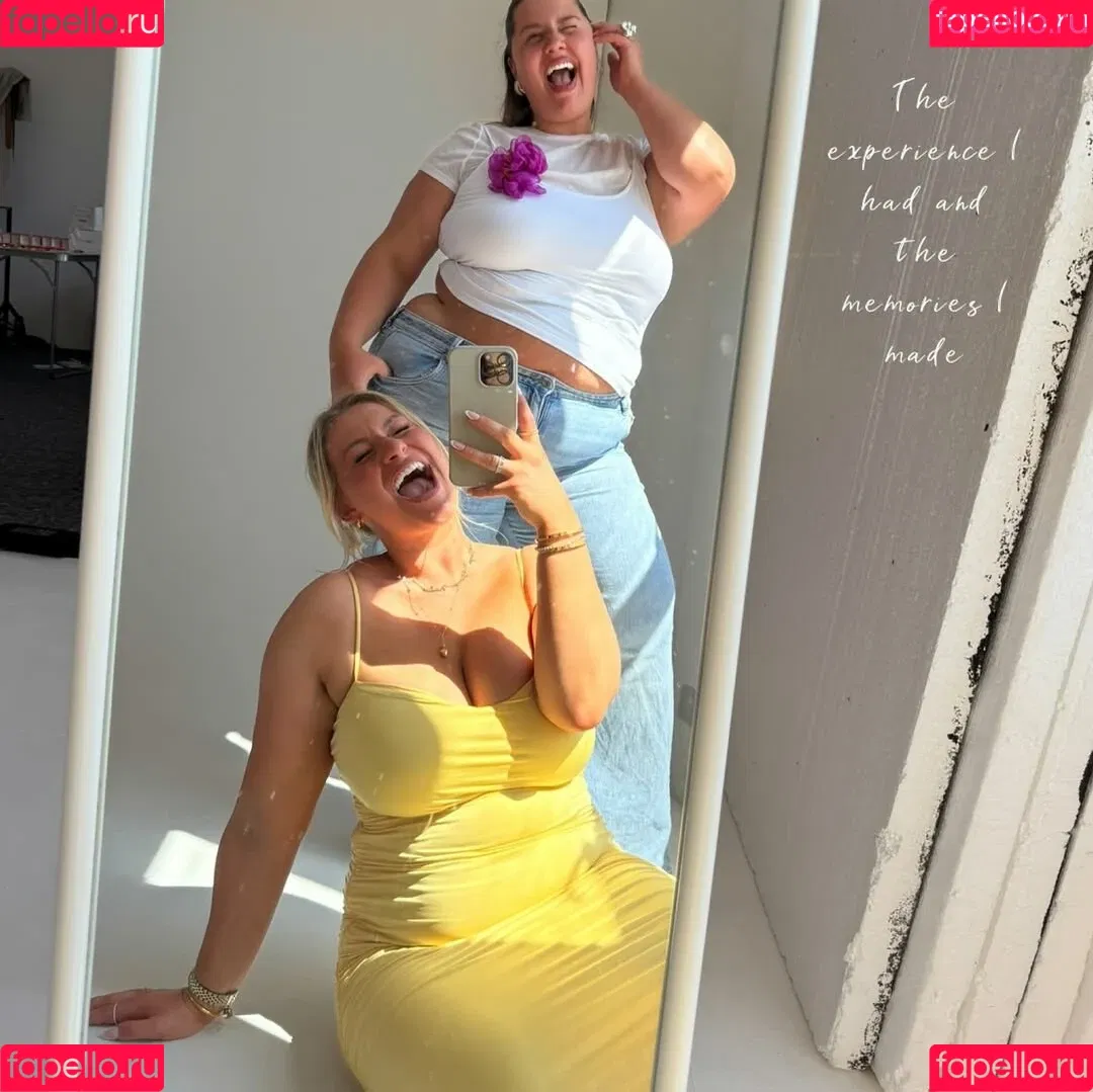 Carys Whittaker / busybeecarys / carys.whittaker / karlawhittake14 Onlyfans Photo Gallery 