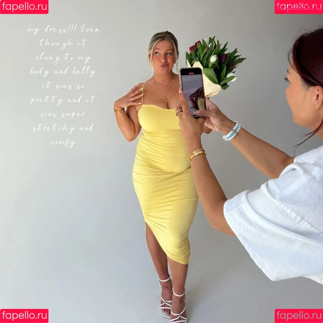 Carys Whittaker / busybeecarys / carys.whittaker / karlawhittake14 Onlyfans Photo Gallery 