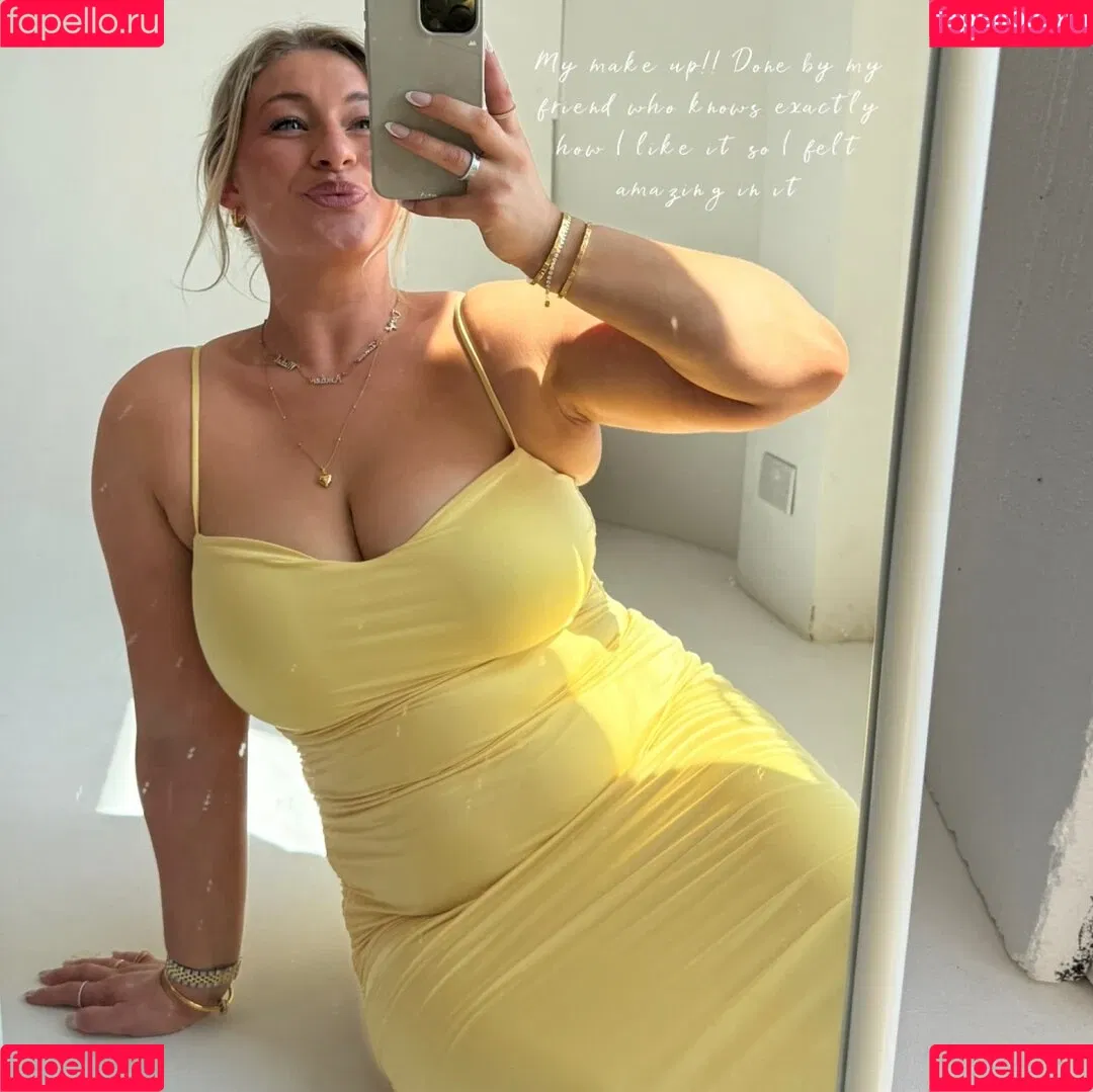 Carys Whittaker / busybeecarys / carys.whittaker / karlawhittake14 Onlyfans Photo Gallery 