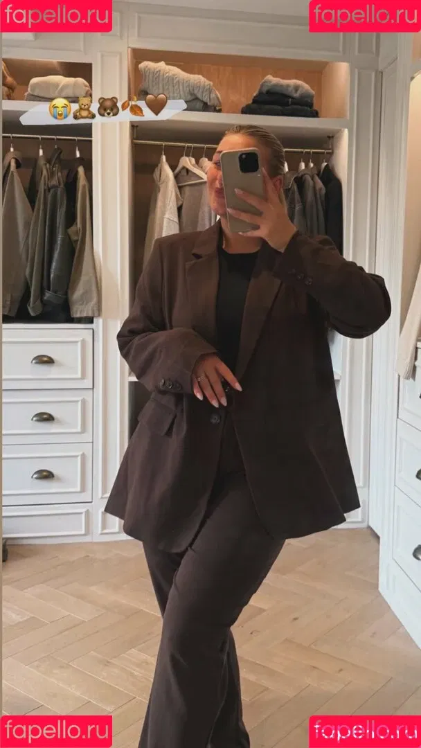 Carys Whittaker / busybeecarys / carys.whittaker / karlawhittake14 Onlyfans Photo Gallery 