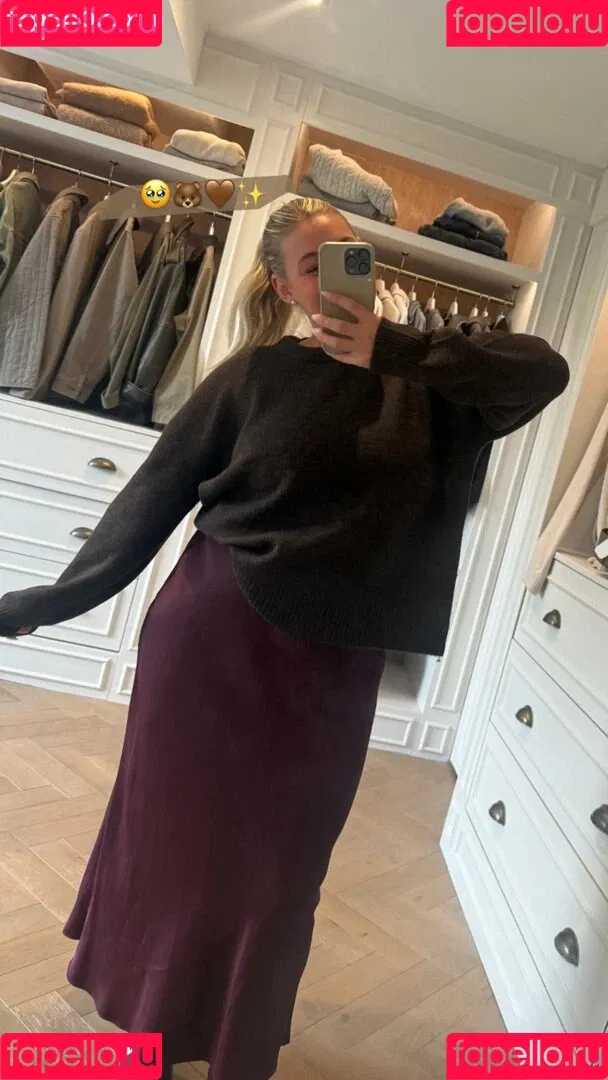 Carys Whittaker / busybeecarys / carys.whittaker / karlawhittake14 Onlyfans Photo Gallery 