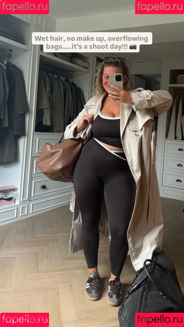 Carys Whittaker / busybeecarys / carys.whittaker / karlawhittake14 Onlyfans Photo Gallery 