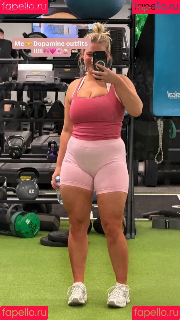 Carys Whittaker / busybeecarys / carys.whittaker / karlawhittake14 Onlyfans Photo Gallery 