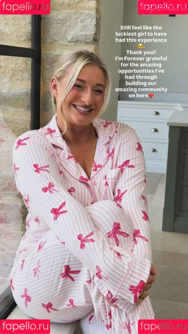 Carys Whittaker / busybeecarys / carys.whittaker / karlawhittake14 Onlyfans Photo Gallery 