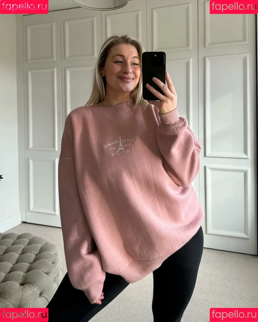 Carys Whittaker / busybeecarys / carys.whittaker / karlawhittake14 Onlyfans Photo Gallery 