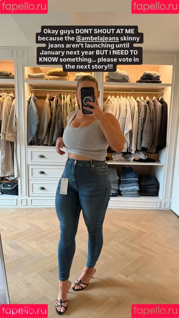 Carys Whittaker / busybeecarys / carys.whittaker / karlawhittake14 Onlyfans Photo Gallery 