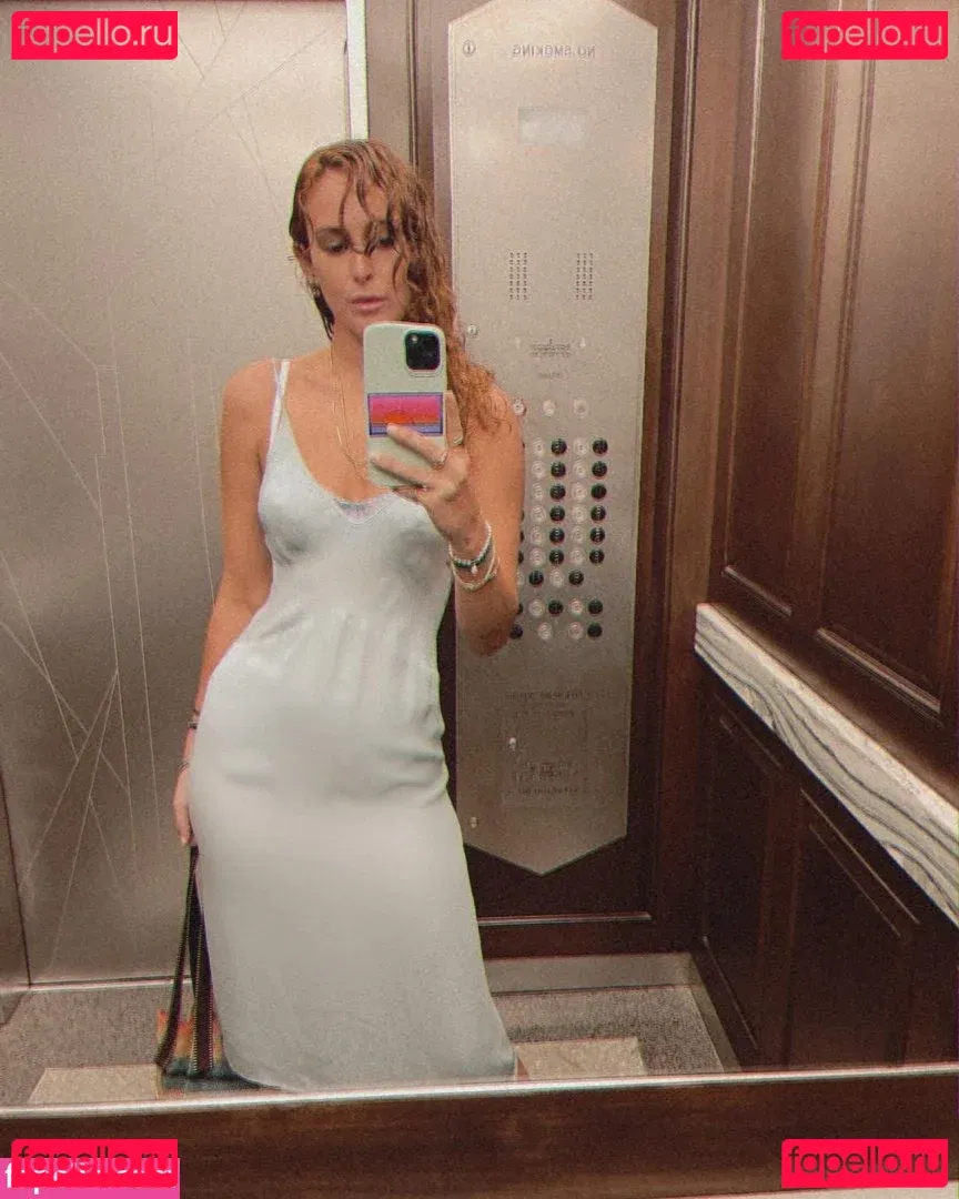 Rumer Willis Onlyfans Photo Gallery 