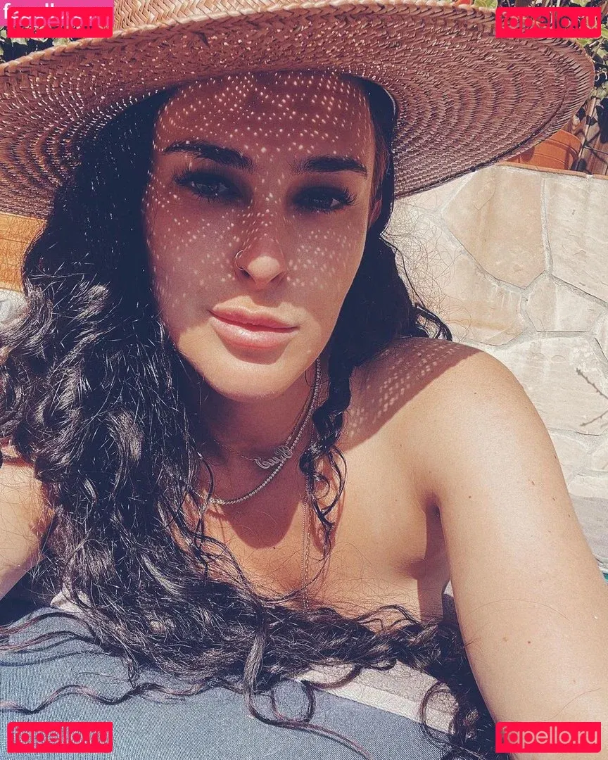 Rumer Willis Onlyfans Photo Gallery 