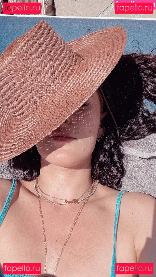 Rumer Willis Onlyfans Photo Gallery 