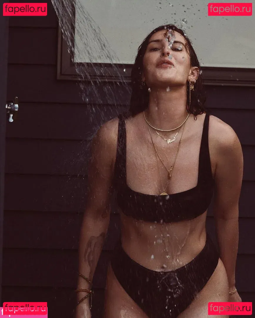 Rumer Willis Onlyfans Photo Gallery 