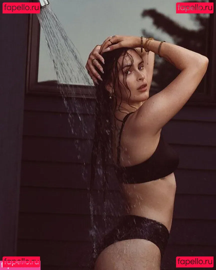 Rumer Willis Onlyfans Photo Gallery 