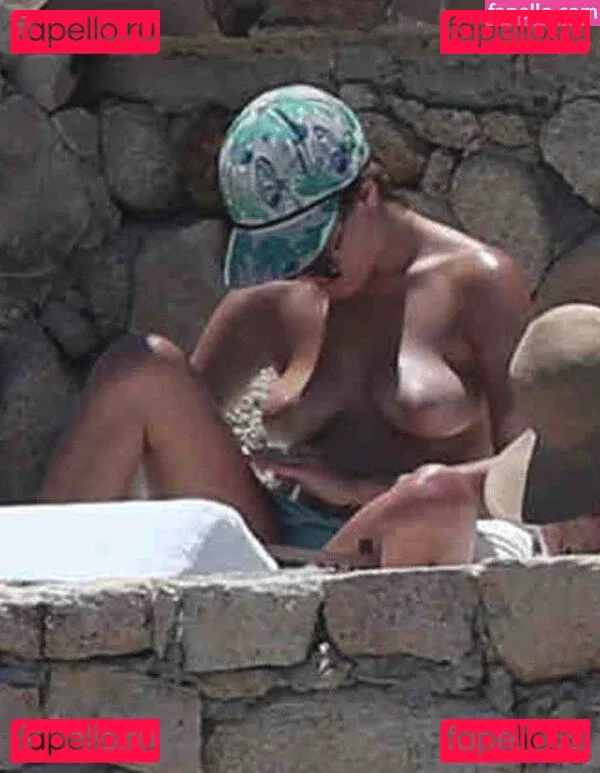 Rumer Willis Onlyfans Photo Gallery 