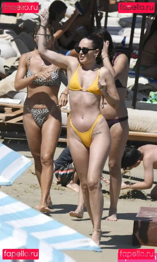 Rumer Willis Onlyfans Photo Gallery 