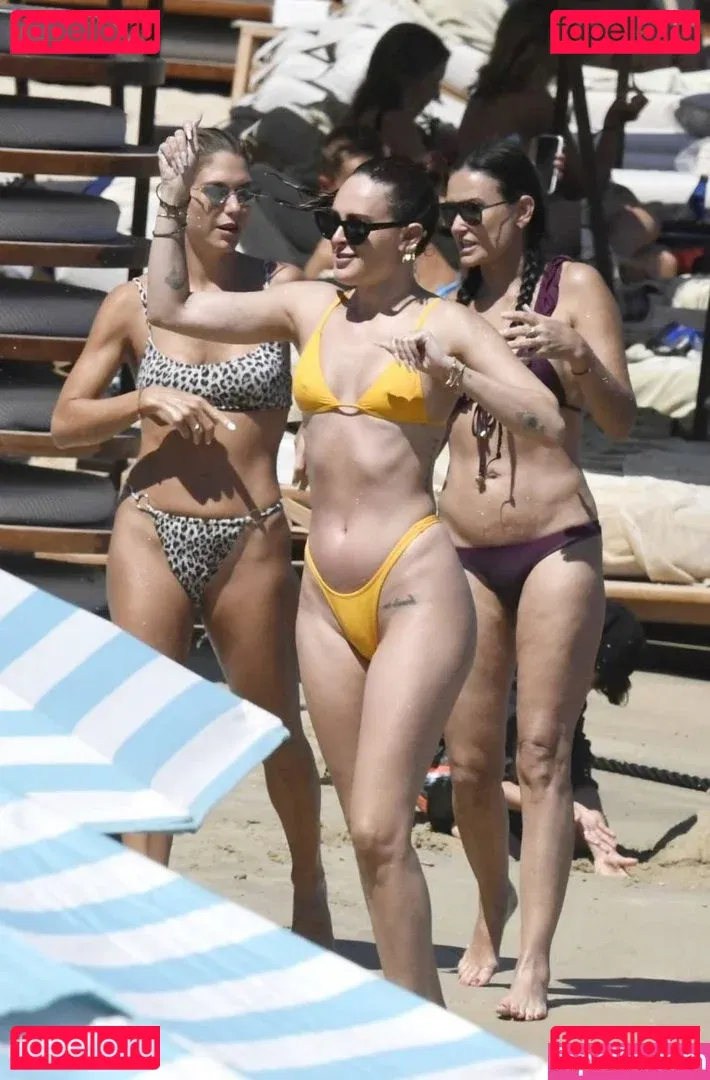 Rumer Willis Onlyfans Photo Gallery 