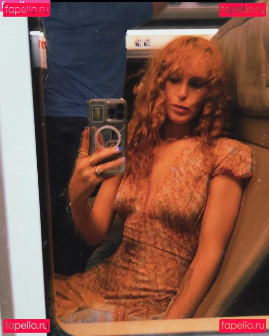 Rumer Willis Onlyfans Photo Gallery 