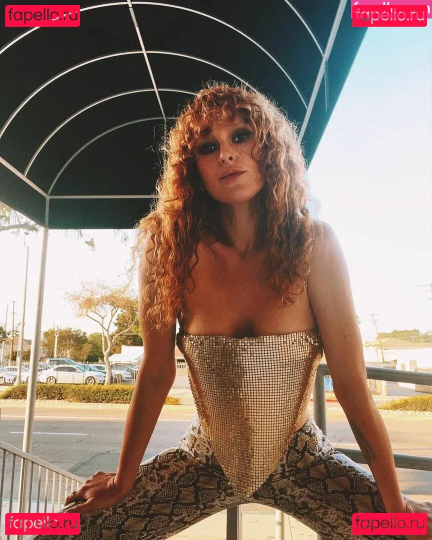 Rumer Willis Onlyfans Photo Gallery 